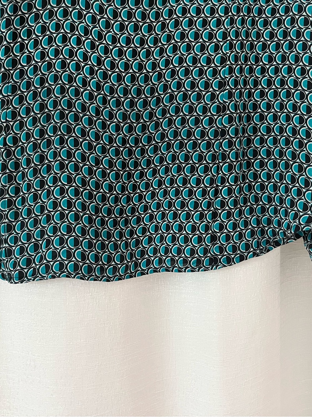 White House Black Market  Teal and Black Geometric Button-Front Blouse Sz 12 - Picture 10 of 10